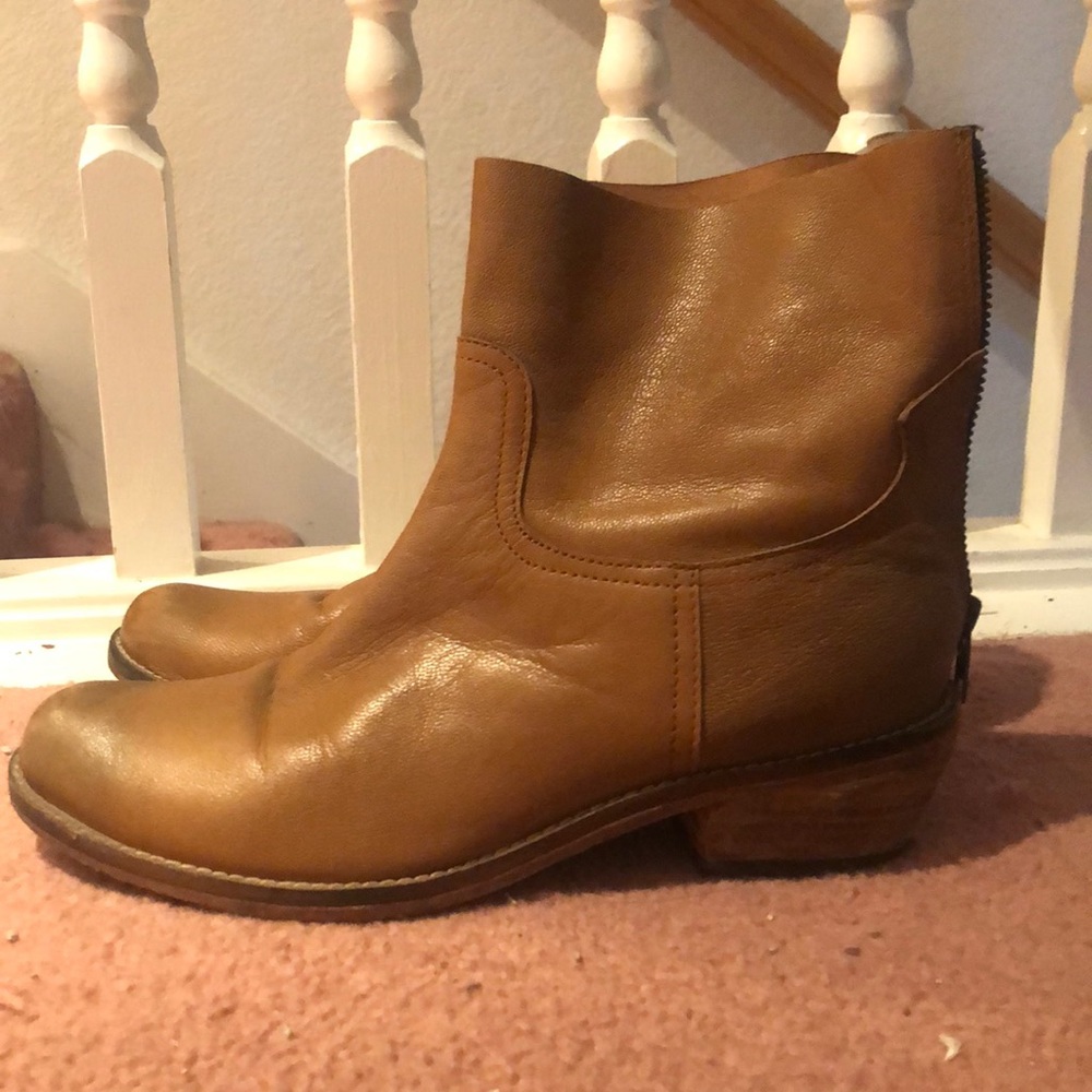 Leather boots